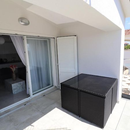 Vrsi Apartments Eksteriør bilde